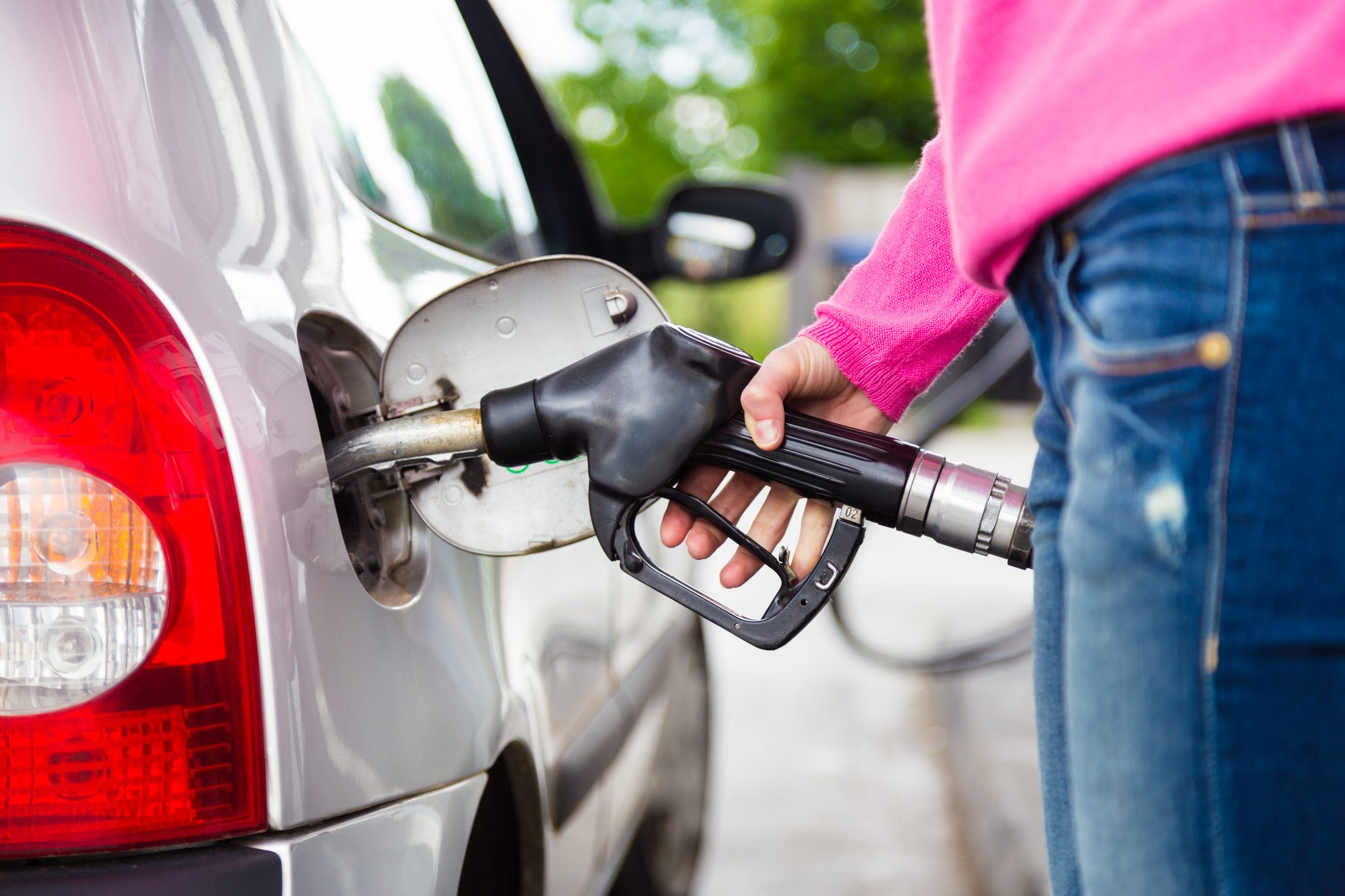 How Does the Gas Pump “Know” When to Stop?