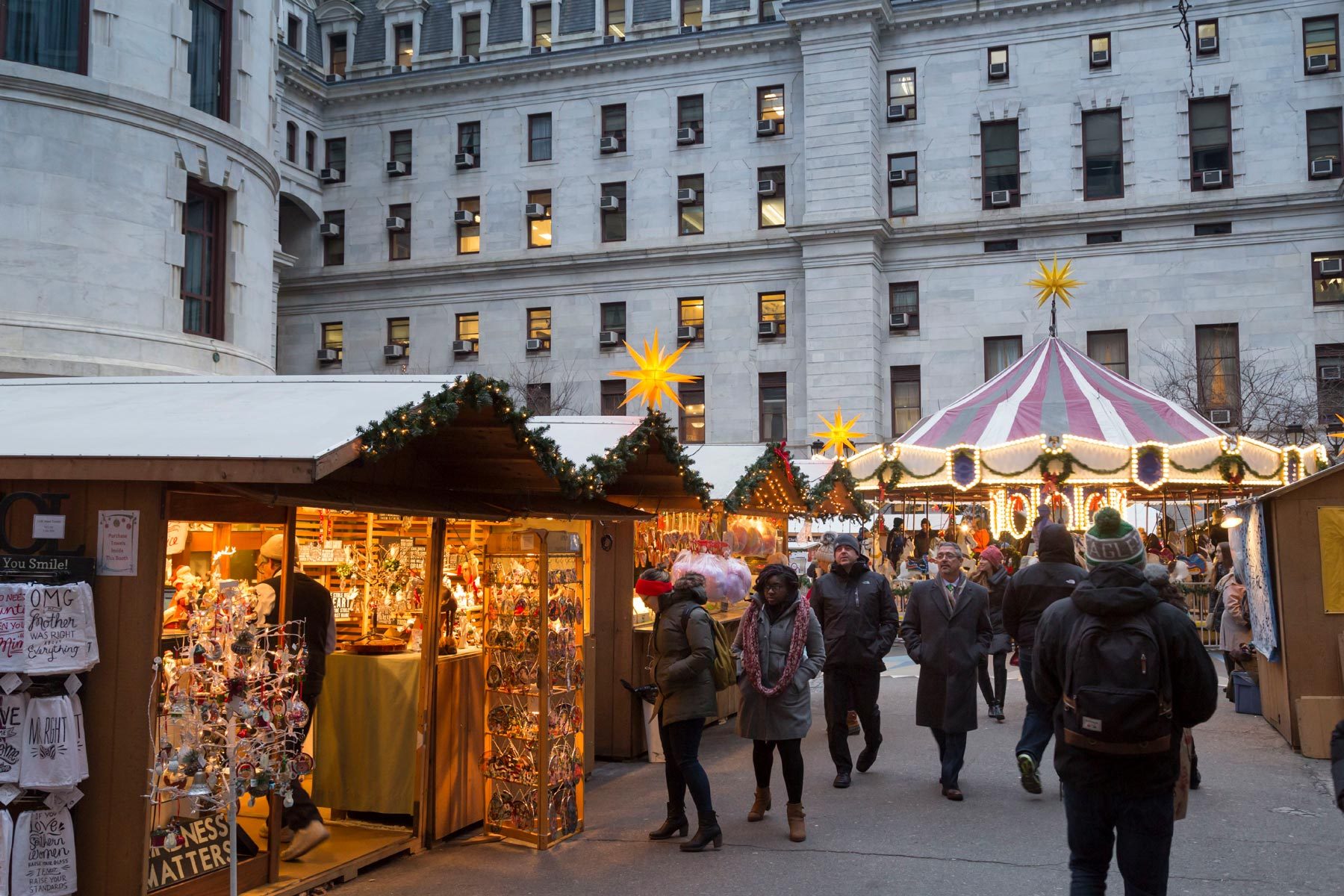12 Best Christmas Markets In The U.s. Brimming With Holiday Cheer 